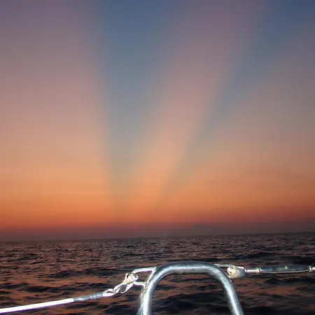 Botel Suncruise Sailing Yacht Sun Odyssey
